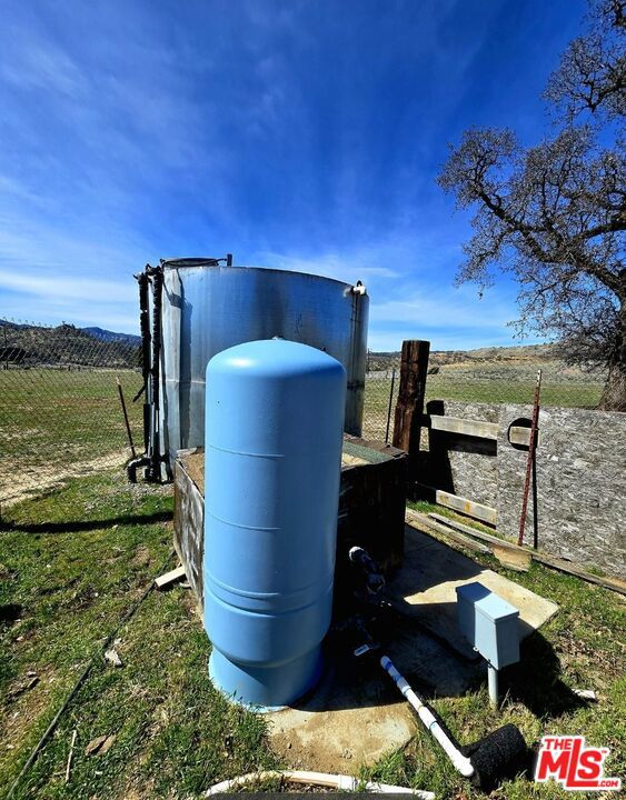 14526 Caliente Creek Road, Caliente CA: https://media.crmls.org/mediaz/969d4e8c-9bc5-4571-be52-e0ef660eaf1f.jpg