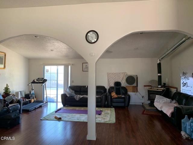 Detail Gallery Image 10 of 10 For 10424 Santa Fe Fire Rd, Lucerne Valley,  CA 92356 - 3 Beds | 3 Baths
