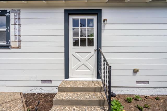630 California Street, Watsonville CA: https://media.crmls.org/mediaz/969ddbad-2731-479b-b0ed-e0602cbac503.jpg