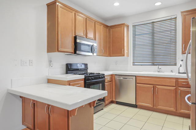 47788 Dancing Butterfly, La Quinta CA: https://media.crmls.org/mediaz/969e435e-af22-4ea7-8678-ad2531df43f3.jpg