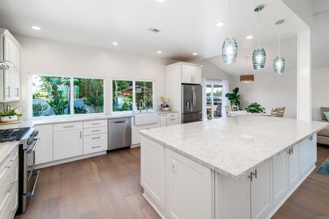 Detail Gallery Image 6 of 40 For 3101 Levante St, Carlsbad,  CA 92009 - 4 Beds | 3 Baths