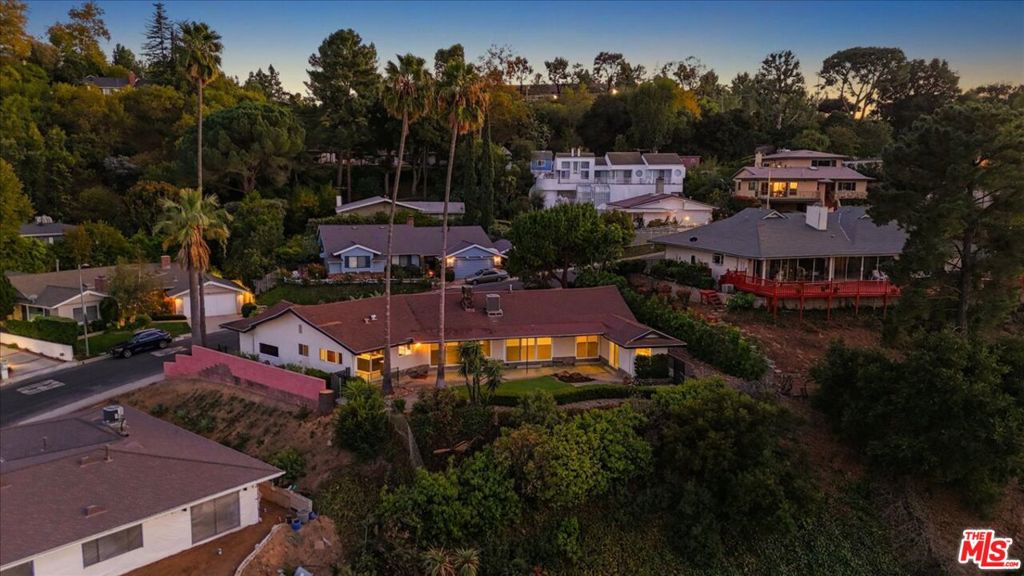 15451 Longbow DriveSherman Oaks img 16