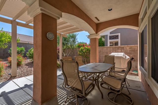 78123 Foxbrook Lane, Palm Desert CA: https://media.crmls.org/mediaz/969f76b4-bc87-4a06-8830-c0f75c3f4215.jpg