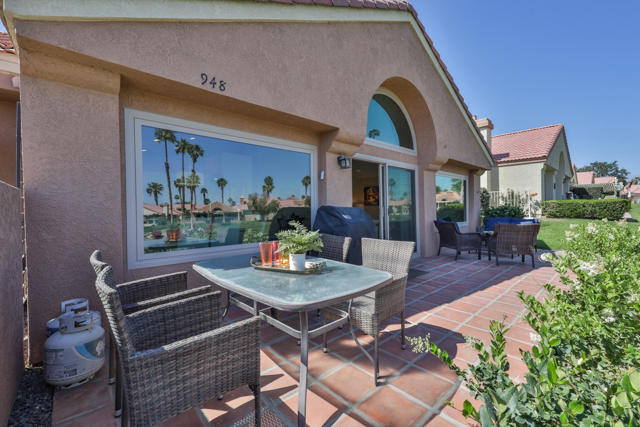 76948 Scimitar Way, Palm Desert CA: https://media.crmls.org/mediaz/969f92b0-7ff8-4cb0-8ebc-66fa40b5f573.jpg