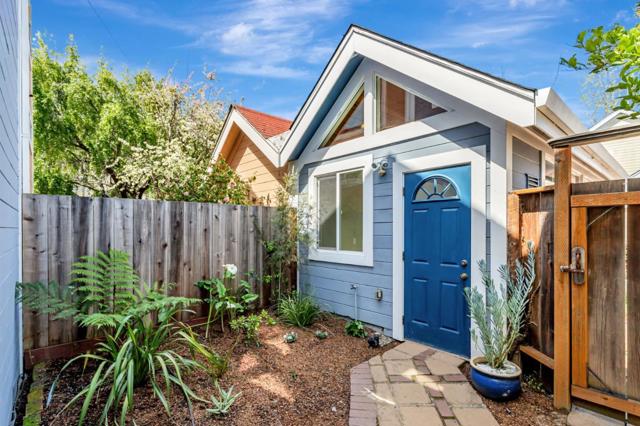 232 Union Street, Santa Cruz CA: https://media.crmls.org/mediaz/969fea7a-af6b-403c-85e0-130b9e2c1937.jpg