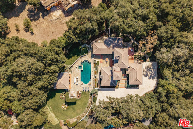 840 Ivy Lane, Montecito CA: https://media.crmls.org/mediaz/96a0425e-5bea-4dd5-92ae-08c17010298b.jpg