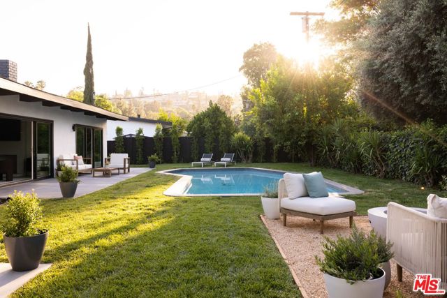 24211 Caris Street, Woodland Hills CA: https://media.crmls.org/mediaz/96a11ca2-01e9-4c48-ba22-53d83b442d79.jpg