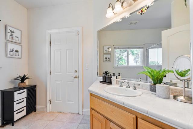 313 Taryn Court, Hollister CA: https://media.crmls.org/mediaz/96a12d36-ccb3-4038-8fc6-e7b9dd8dc795.jpg