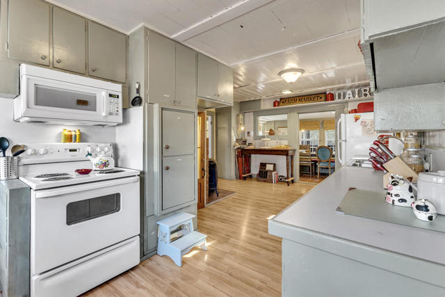 25585 Alderwood St Street, Idyllwild CA: https://media.crmls.org/mediaz/96a40af5-ff54-4cdd-bb5d-6c7c896902c4.jpg