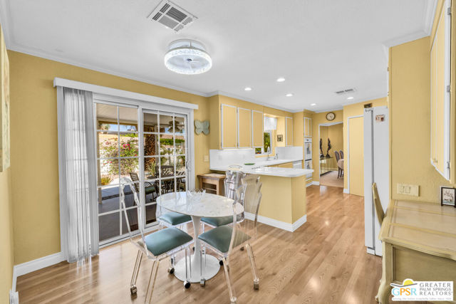 10 International Boulevard, Rancho Mirage CA: https://media.crmls.org/mediaz/96a41329-e4d7-4827-a038-cb74b74d8204.jpg