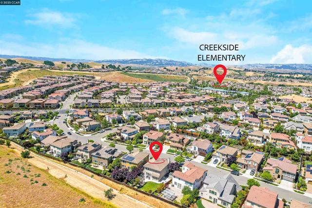 5152 Bengali St, Danville CA: https://media.crmls.org/mediaz/96a443fa-902c-435c-95b7-63aece50ac7a.jpg