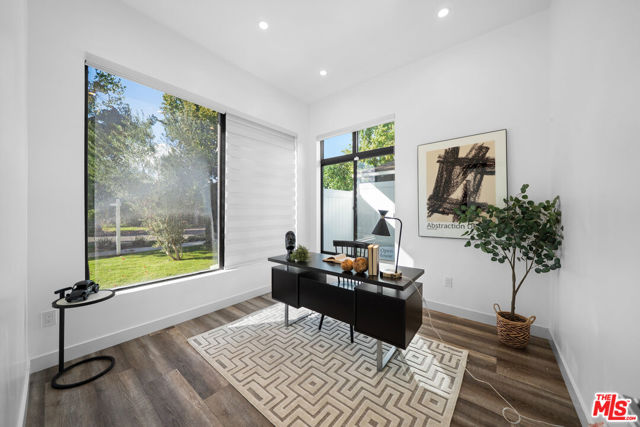 5812 Willis Avenue, Sherman Oaks CA: https://media.crmls.org/mediaz/96a4a7b9-bc9c-4201-a660-e507bf5ffab9.jpg