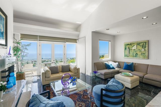 5756 La Jolla Corona Dr, La Jolla CA: https://media.crmls.org/mediaz/96a4d193-8f34-4fdd-95b4-503fa5f425d4.jpg