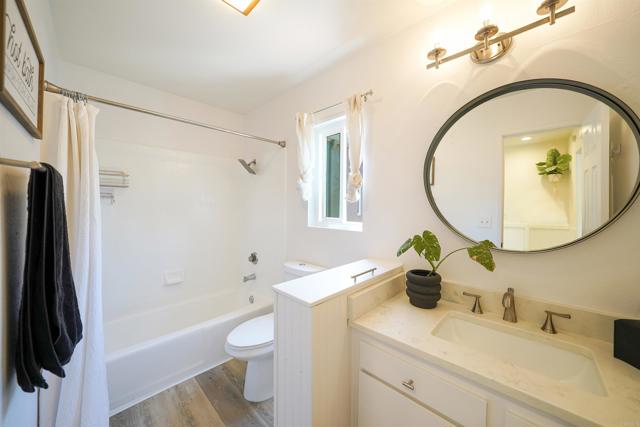 23822 Green Haven Lane, Ramona CA: https://media.crmls.org/mediaz/96a56e38-3323-47a2-8368-be5f75f4715c.jpg