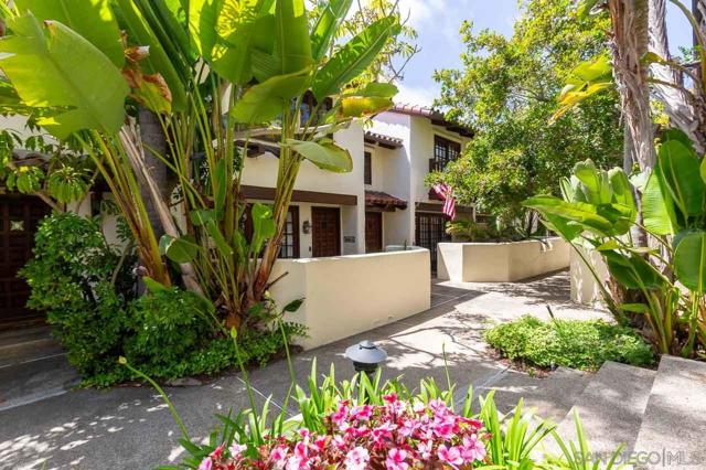 8666 Villa La Jolla Dr, La Jolla CA: https://media.crmls.org/mediaz/96a63935-f7bb-4c20-8db3-68e812e67e16.jpg