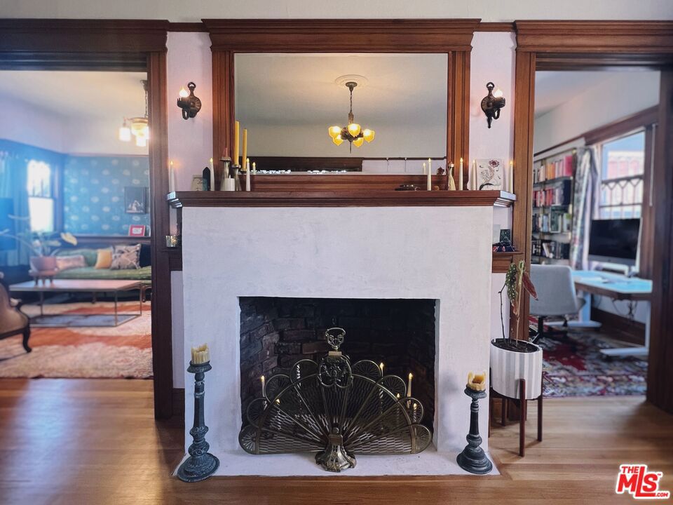 https://media.crmls.org/mediaz/96a6a395-a9bf-4bde-8605-50afd2e27f2e.jpg?preset=X-Large