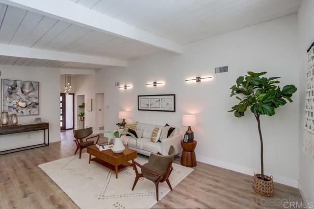 Detail Gallery Image 4 of 16 For 4941 Baja Ct, San Diego,  CA 92115 - 4 Beds | 2 Baths