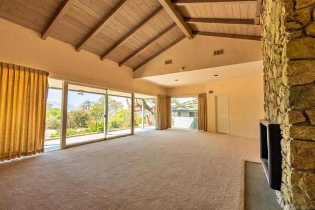 7835 La Jolla Vista Drive, La Jolla CA: https://media.crmls.org/mediaz/96a7468c-3039-4464-852f-f2cac8cbc8ac.jpg