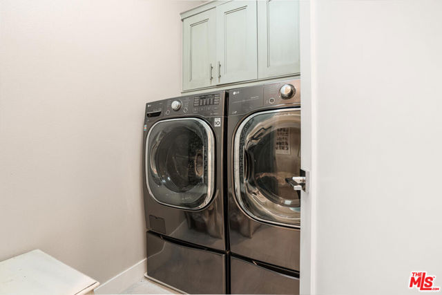 5929 Coral Place, Playa Vista CA: https://media.crmls.org/mediaz/96a8d171-385f-4a54-96a6-94c3e46c407a.jpg