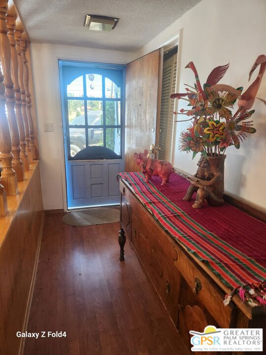 1385 Palm Avenue, Beaumont CA: https://media.crmls.org/mediaz/96a936a3-a2e5-437e-a4a5-30b75d39905b.jpg