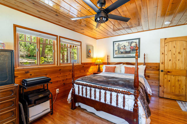 25445 Palomar Road, Idyllwild CA: https://media.crmls.org/mediaz/96a9979c-ae5a-416e-a2f0-0ac4cf8705f2.jpg