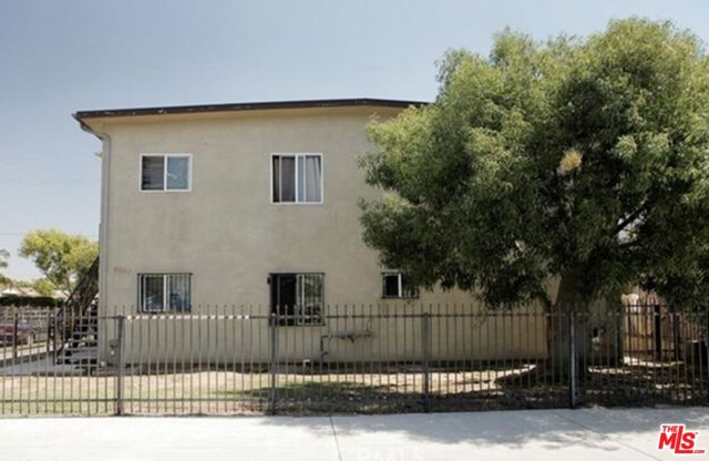 9004 S San Pedro Street, Los Angeles CA: https://media.crmls.org/mediaz/96a9d1eb-ab03-4efa-a582-88d8f7cde35d.jpg