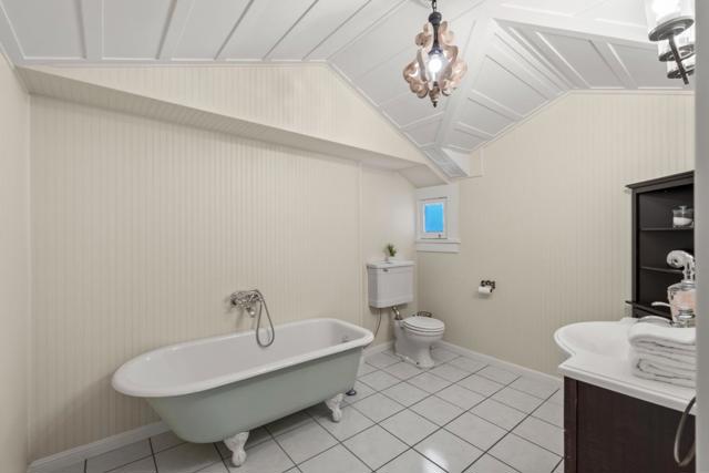 1690 Cordilleras Road, Redwood City CA: https://media.crmls.org/mediaz/96aa1959-970f-43f7-8680-d34683a55ba4.jpg