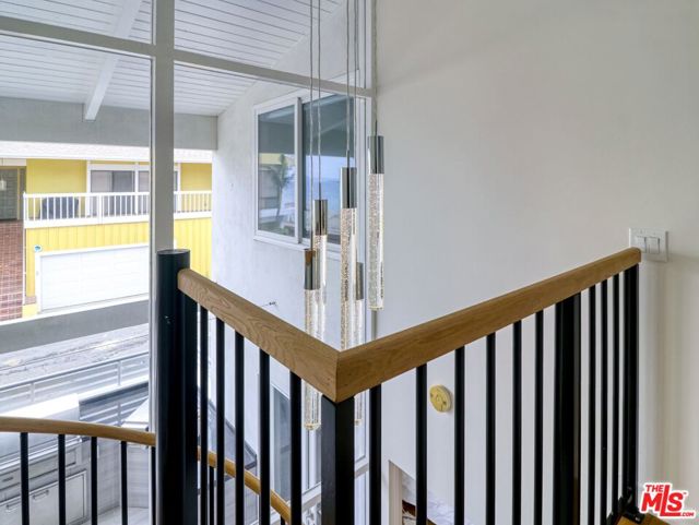 6601 E Seaside Walk, Long Beach CA: https://media.crmls.org/mediaz/96aa4e6b-5cc1-45eb-a2bc-5b49939a0cdf.jpg