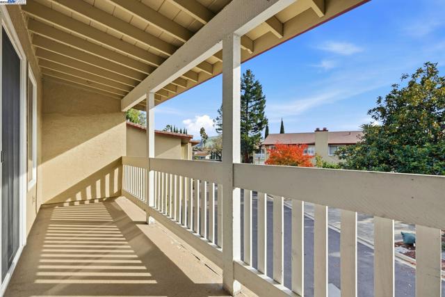 2907 Wilson Cmn, Fremont CA: https://media.crmls.org/mediaz/96aabe16-79be-46e6-8bb5-871f48912727.jpg