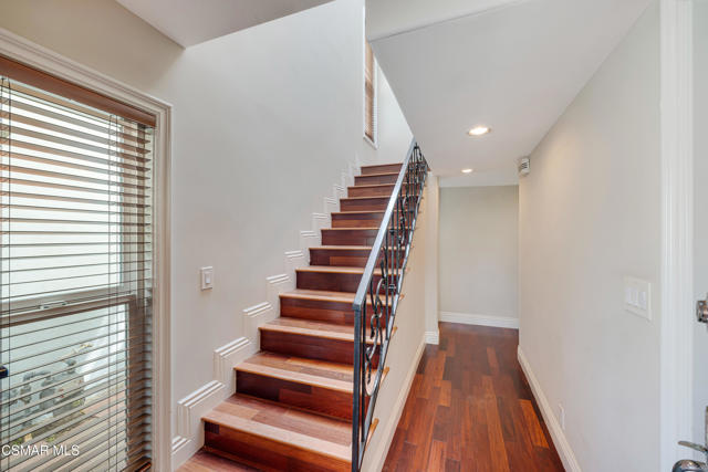 108 Pasadena Avenue, Oxnard CA: https://media.crmls.org/mediaz/96ab9a1e-abd7-48a1-8bc3-de0bfa9b92f5.jpg