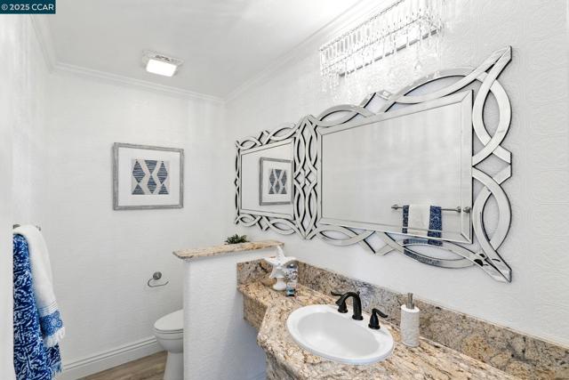 1023 Pebble Beach Dr, Clayton CA: https://media.crmls.org/mediaz/96ac4788-4a3a-4a73-9917-de6af023933f.jpg