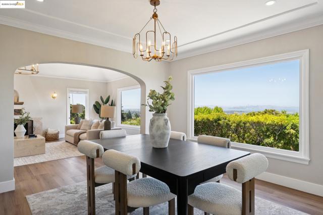 744 Coventry Road, Kensington CA: https://media.crmls.org/mediaz/96ac661f-d417-43f9-9e47-1f902a487705.jpg