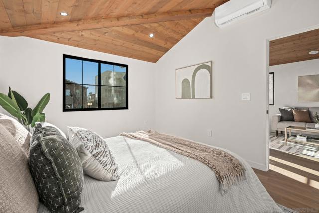 1566 Evergreen St, San Diego CA: https://media.crmls.org/mediaz/96ac82e2-9143-465f-bc04-1cc1bb8ef487.jpg