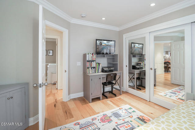 90 Sherwood Drive, Westlake Village CA: https://media.crmls.org/mediaz/96aca080-4e0b-4c2b-b940-39391b733ee1.jpg