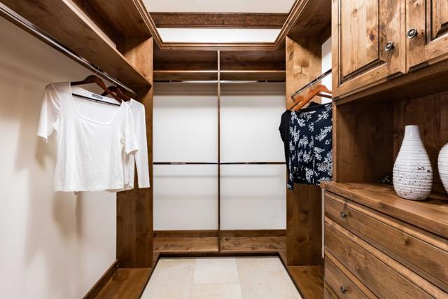 8 Reyna Place, Menlo Park CA: https://media.crmls.org/mediaz/96acf621-0b74-4815-b508-9bb7511443de.jpg