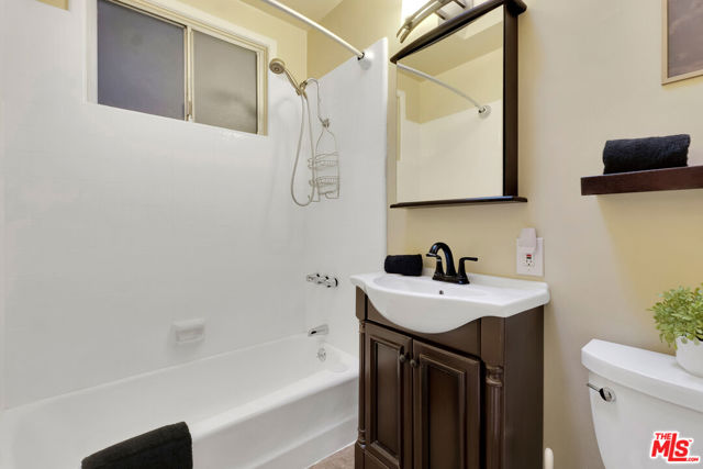 10945 Stever Street, Culver City CA: https://media.crmls.org/mediaz/96adffd1-2336-416c-99d2-cd0b64f42dc3.jpg