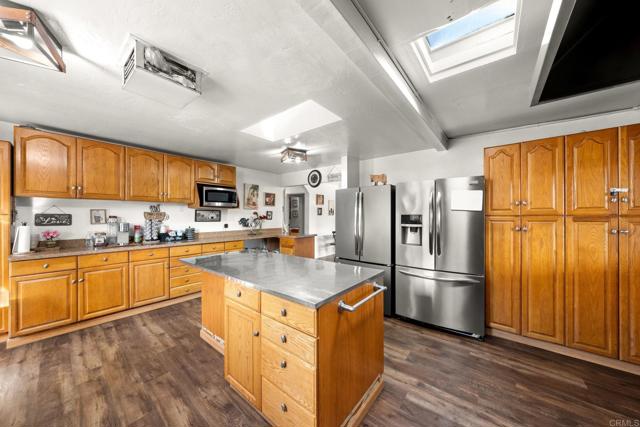 Image 5 of 73 For 13610 Willow Rd.