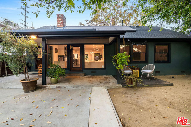 4838 Coldwater Canyon Avenue, Sherman Oaks CA: https://media.crmls.org/mediaz/96ae6393-9a77-4d7b-86f0-7f4ee10a802e.jpg