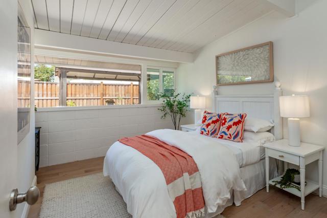 2842 Greer Road, Palo Alto CA: https://media.crmls.org/mediaz/96ae75fa-1644-4314-accc-2c3026147e29.jpg