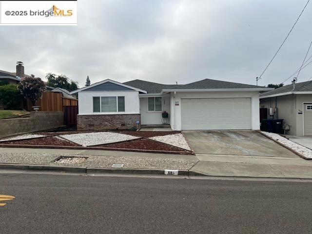 581 Fairway Street, Hayward CA: https://media.crmls.org/mediaz/96aec493-4e23-4ed1-b78f-6241e1749980.jpg