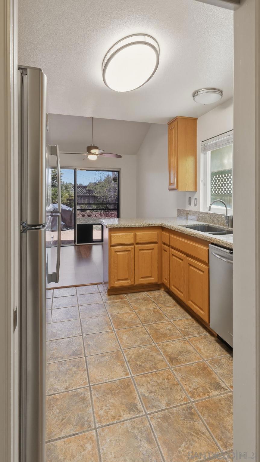 1612 Bridgeview Dr - photo 9