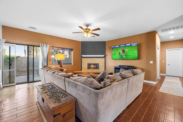 Image 11 of 27 For 30932 Osceola Place