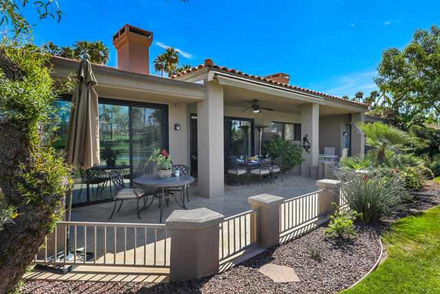 38849 Palm Valley Drive, Palm Desert CA: https://media.crmls.org/mediaz/96b19422-a17a-4653-850d-ebaf26e248f8.jpg