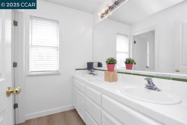 755 Boltzen St, Brentwood CA: https://media.crmls.org/mediaz/96b19fe0-31ae-4541-ac32-4a54fb61a4a0.jpg