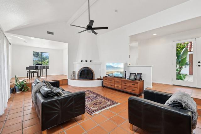 Detail Gallery Image 9 of 73 For 1761 Winterwarm Dr, Fallbrook,  CA 92028 - 5 Beds | 3 Baths