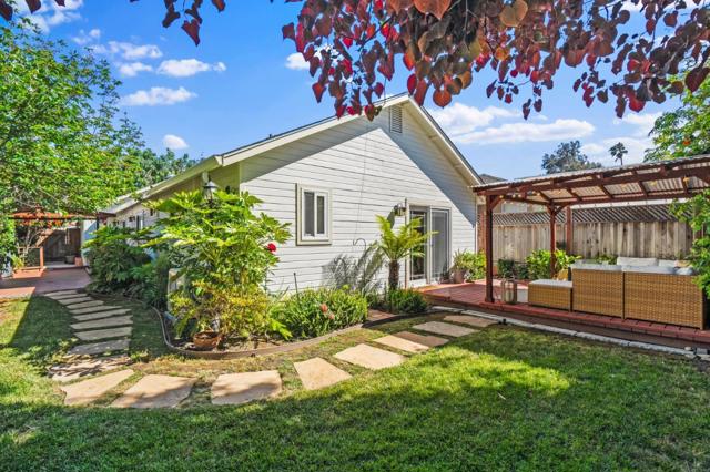 207 Brooklyn Avenue, San Jose CA: https://media.crmls.org/mediaz/96b2f252-b634-46ca-a976-08a555353a1c.jpg