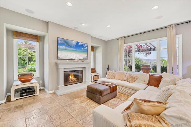 7727 Via Zafiro, San Diego CA: https://media.crmls.org/mediaz/96b32e91-b909-4fb8-8522-a0412a5c2718.jpg