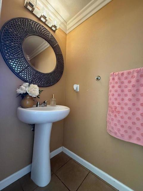 1058 Sardinia Drive, Salinas CA: https://media.crmls.org/mediaz/96b45ec4-adb5-40c4-8e94-35c9df4bed6b.jpg
