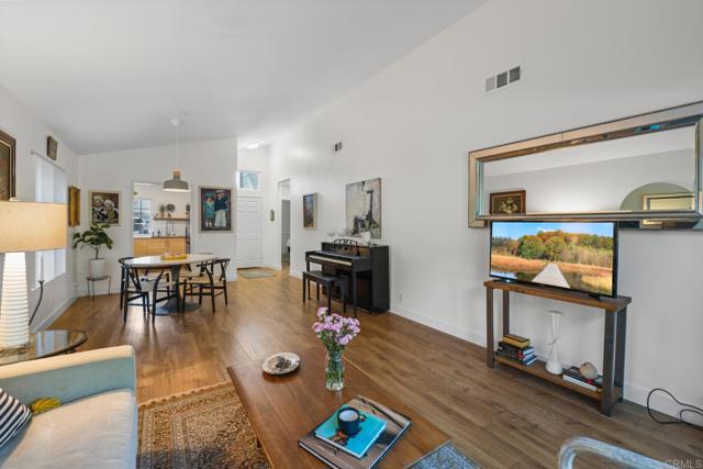 Detail Gallery Image 17 of 44 For 302 Windjammer Cir, Chula Vista,  CA 91910 - 2 Beds | 2 Baths