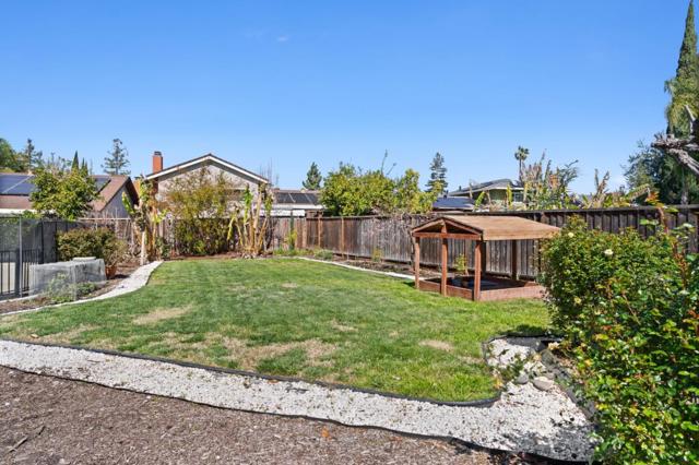 Image 40 of 59 For 403 Avenida Del Roble